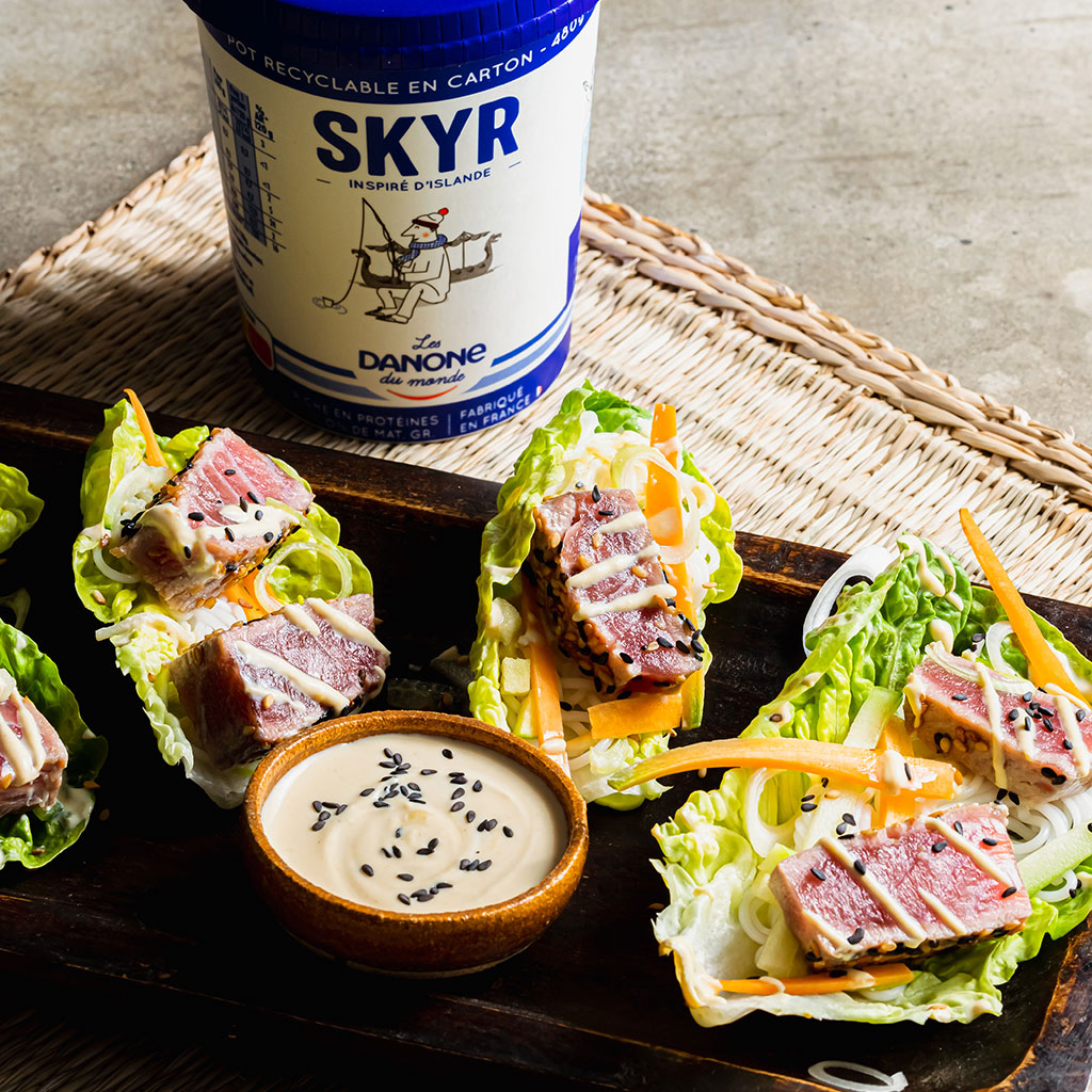 Lettuce wraps au thon rouge, légumes et mayonnaise au Skyr
